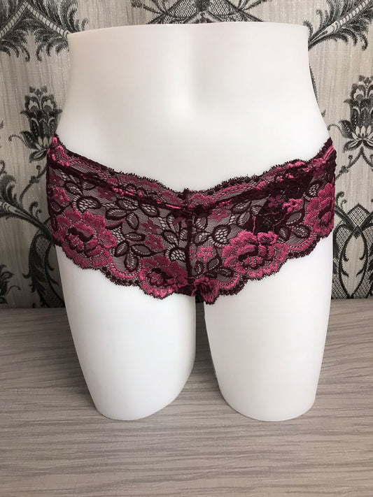 156314-BUR Just A Pretty Lace Hipster