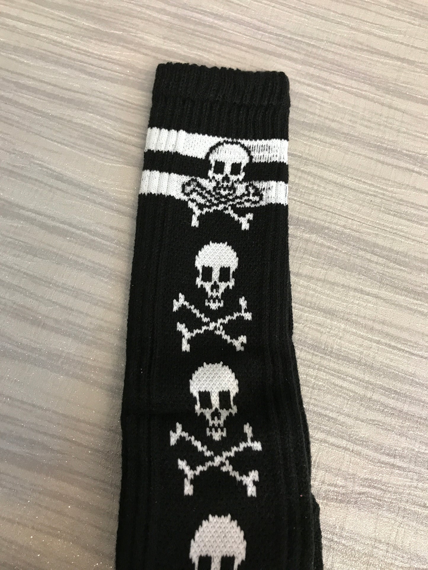 Calcetines de rodilla pirata de la avenida LA5581 Leg Avenue