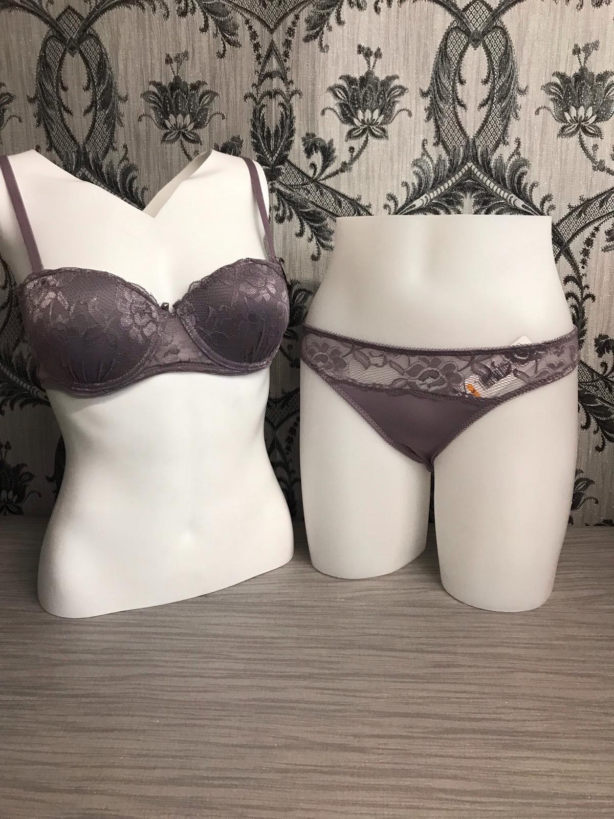 P124856-GRY So Dramatic Throng