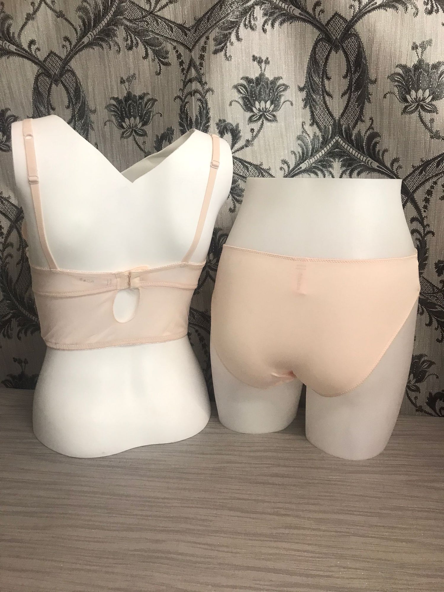 B24965-PCH Sheer Whisper Longline sujetador