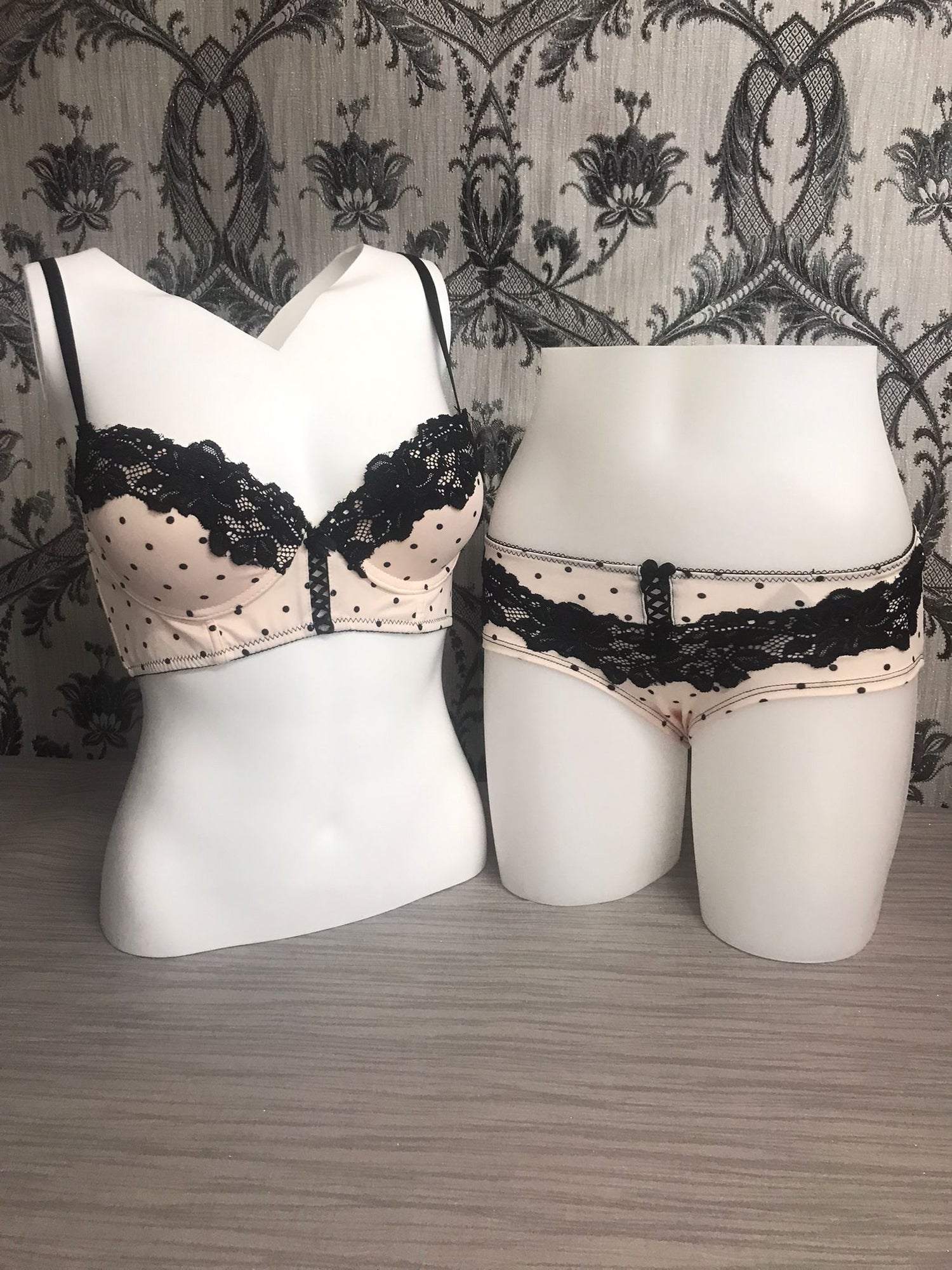 B25199-B908BP Laced Up Dottie BH