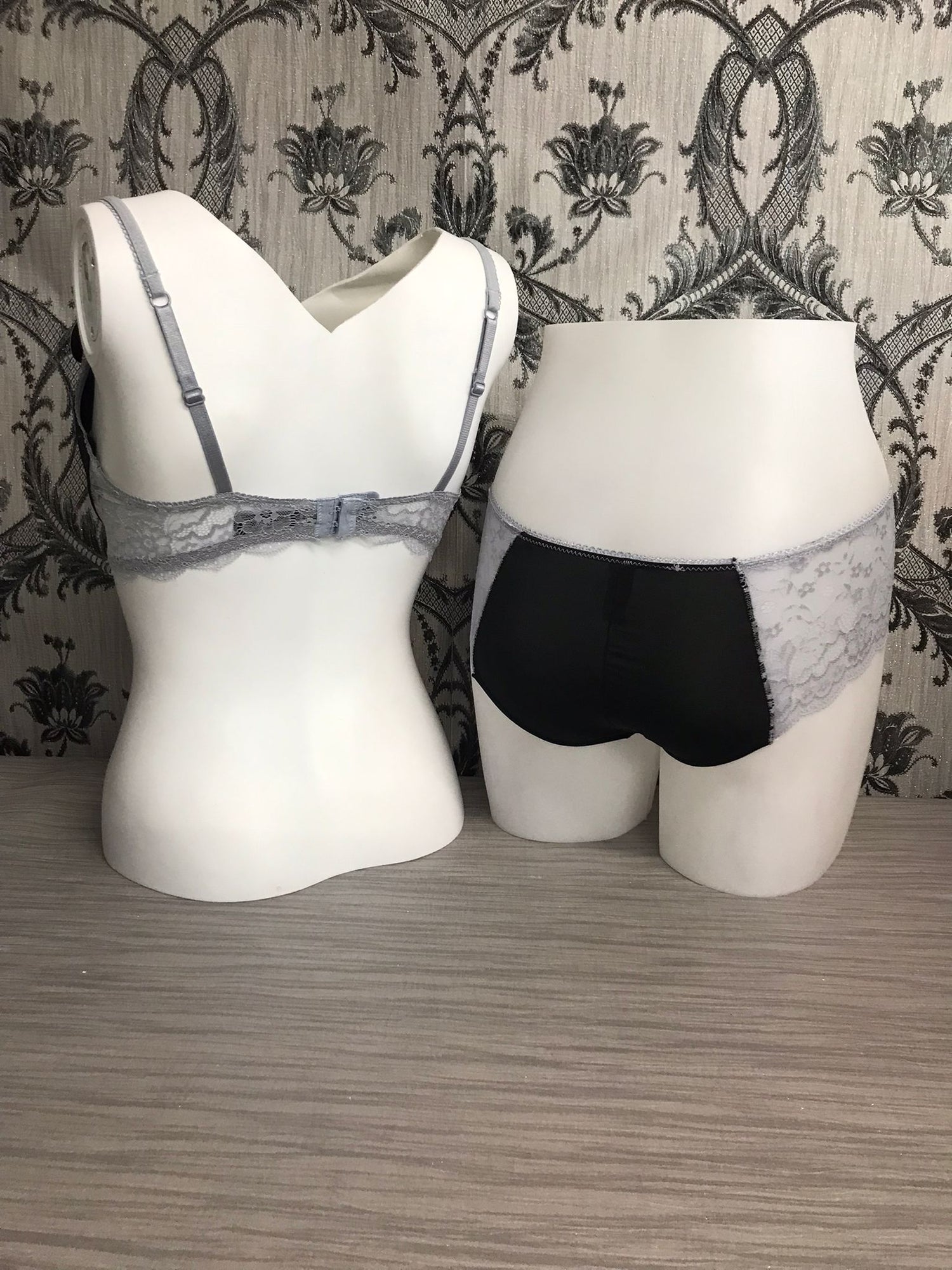 P194863 Blk Modern Contrasts Boyshort