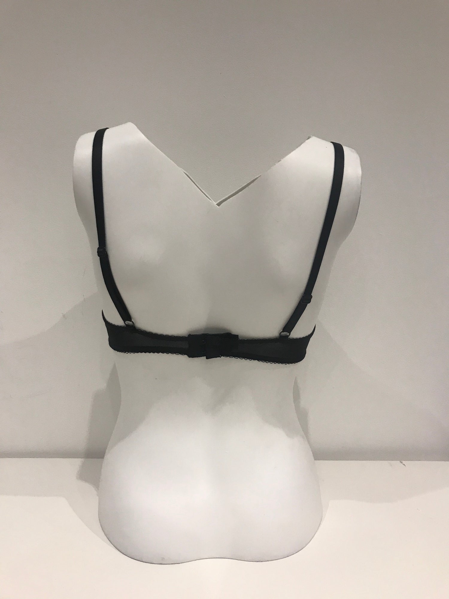 B25192 sujetador de encaje floral negro