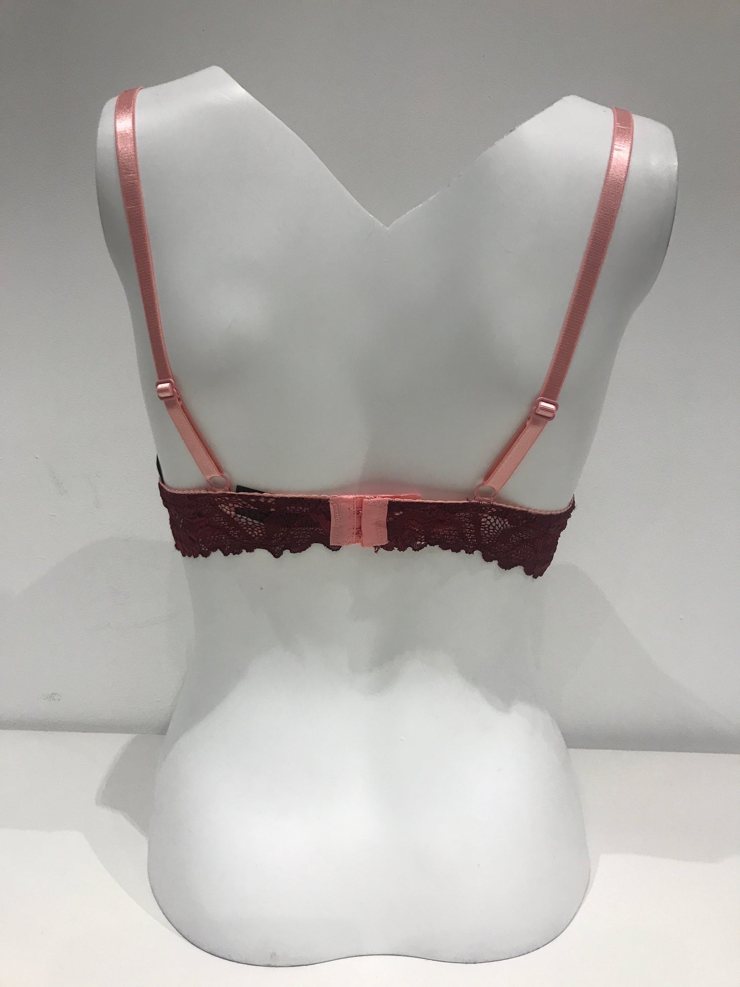 B25200-FPNK Lucious Lace Overlay Bra