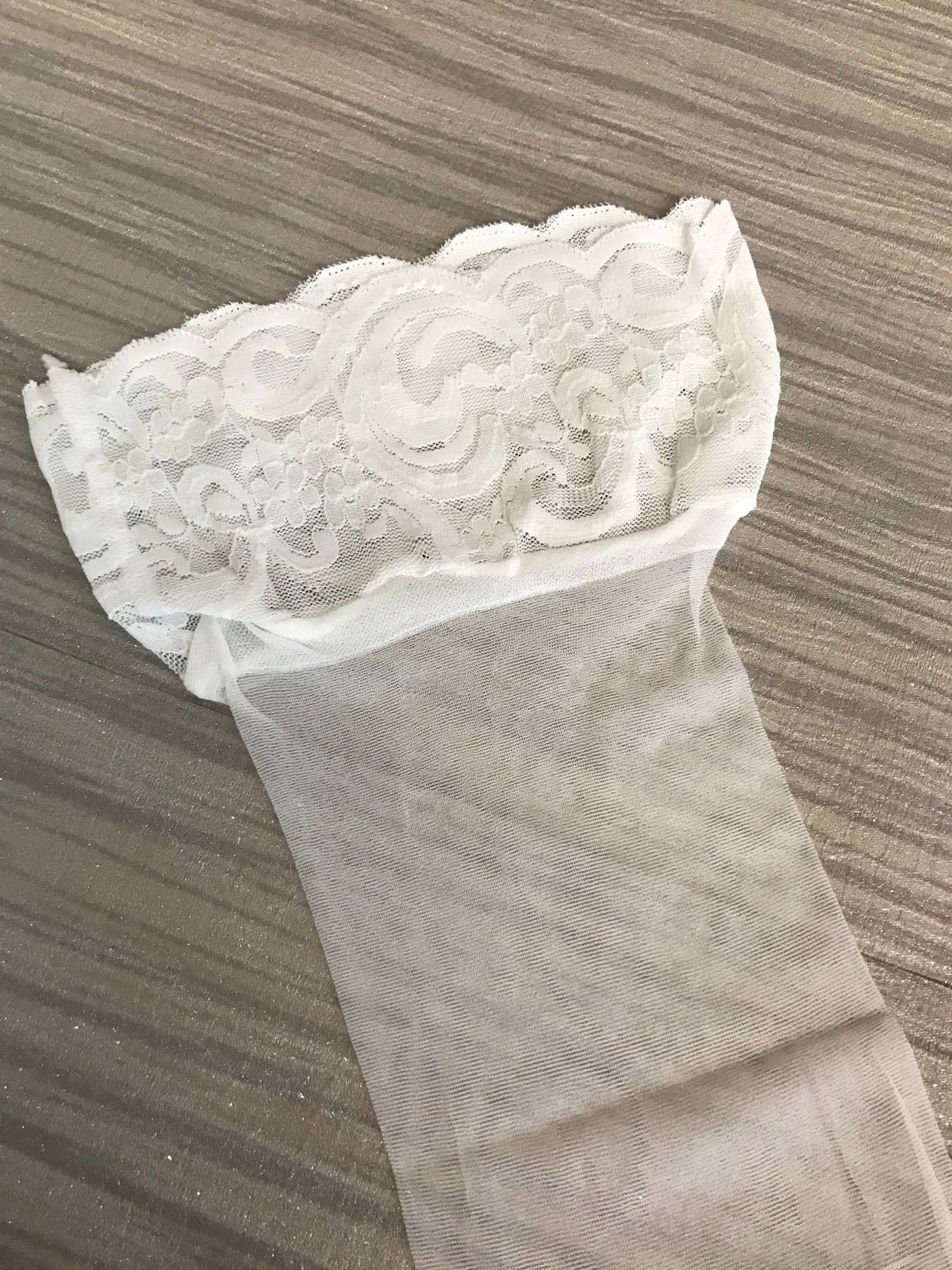 LA1022 White Leg Avenue Stockings