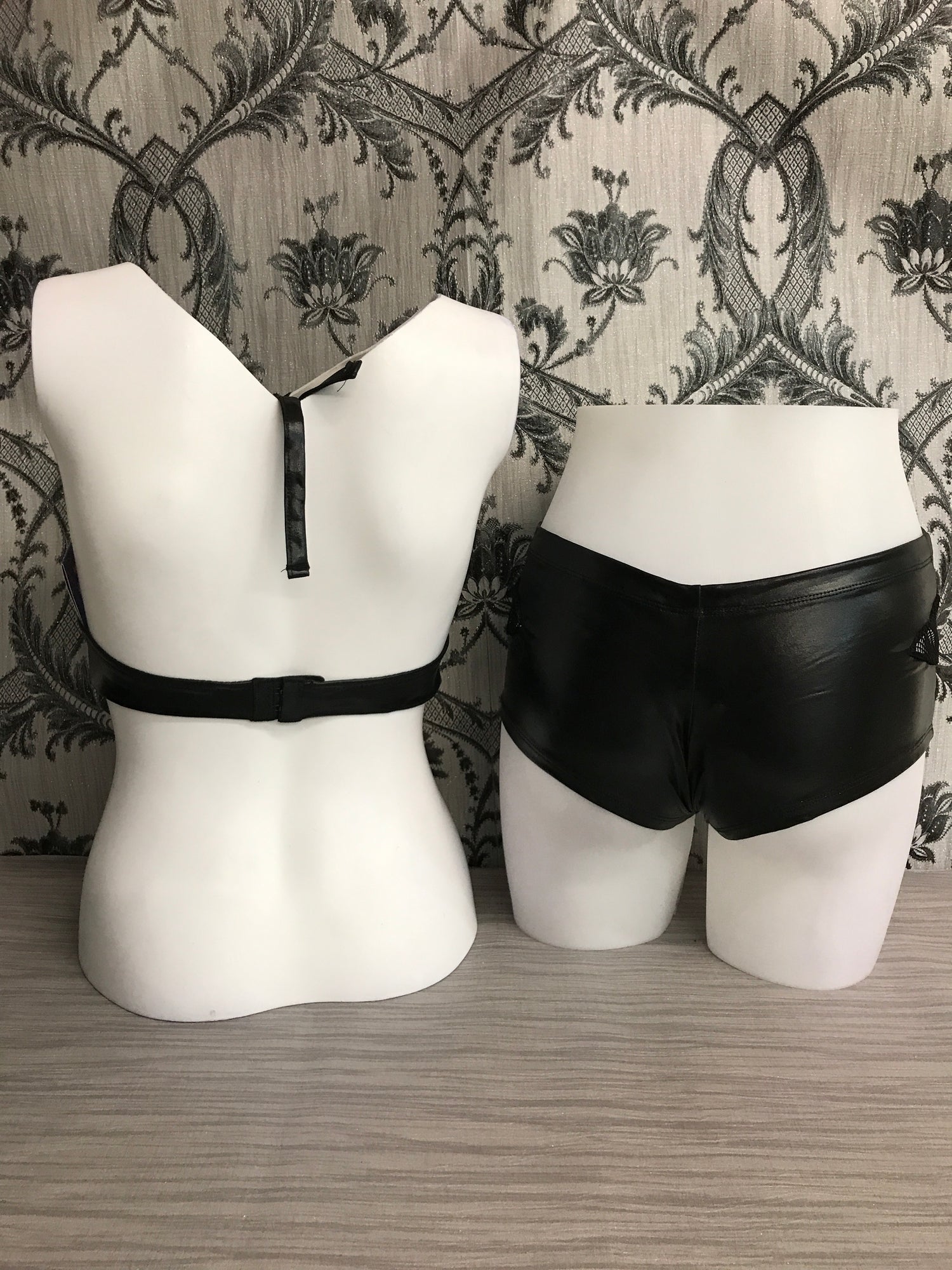 RV-OW813-BLK Hotpants Lingerie Set