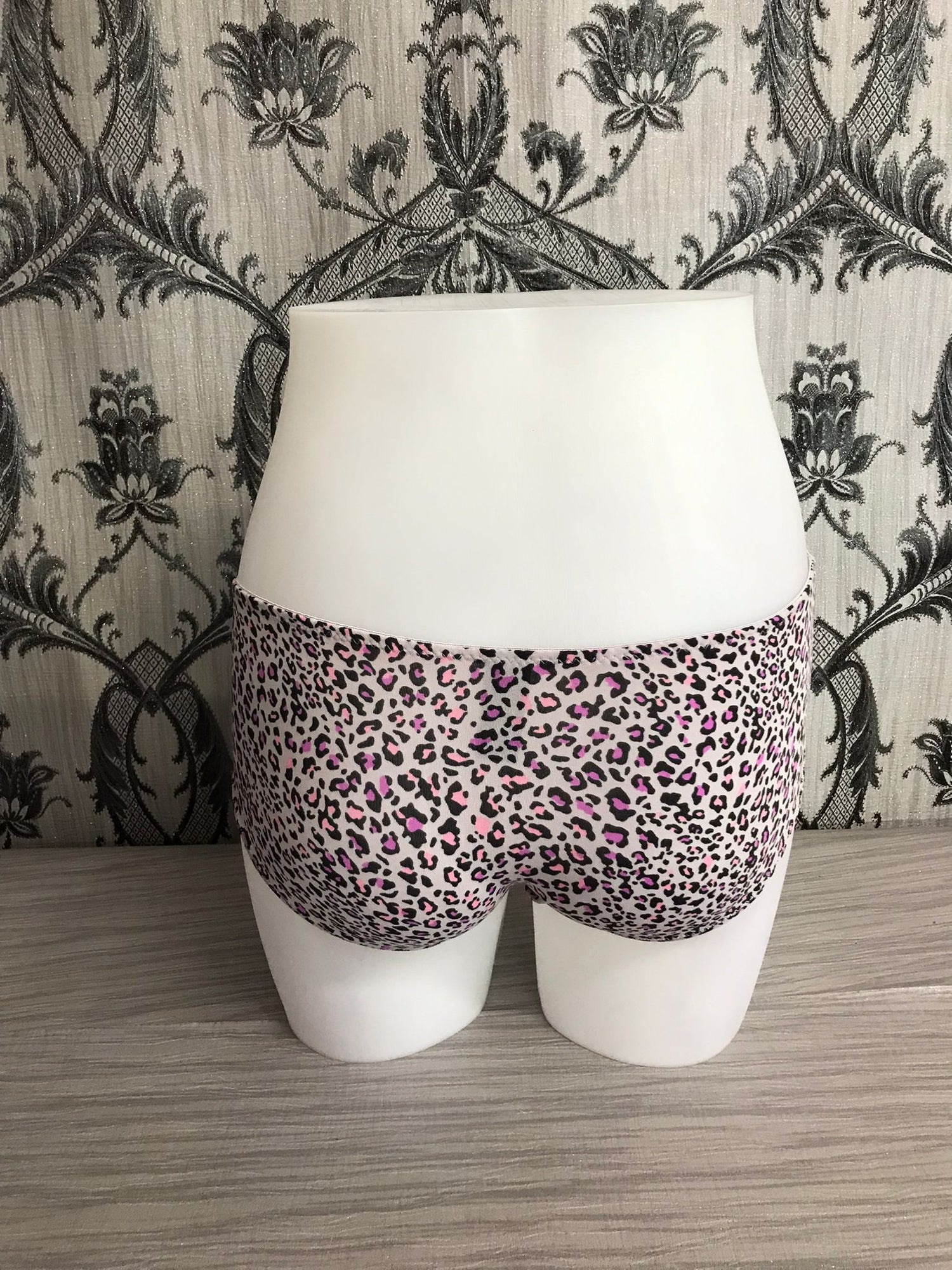 SRI192401 Pink Animal Print Briefs