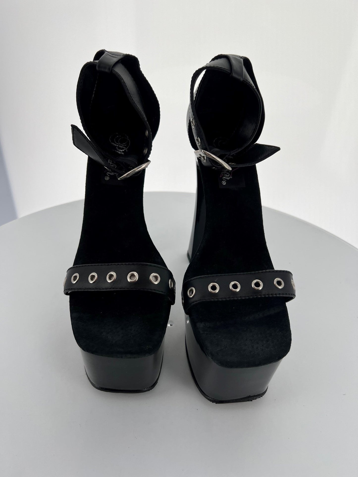 VIVA-638 Pleaser Blk Leather High Heel Alternative Footwear Discontinued Sale Stock